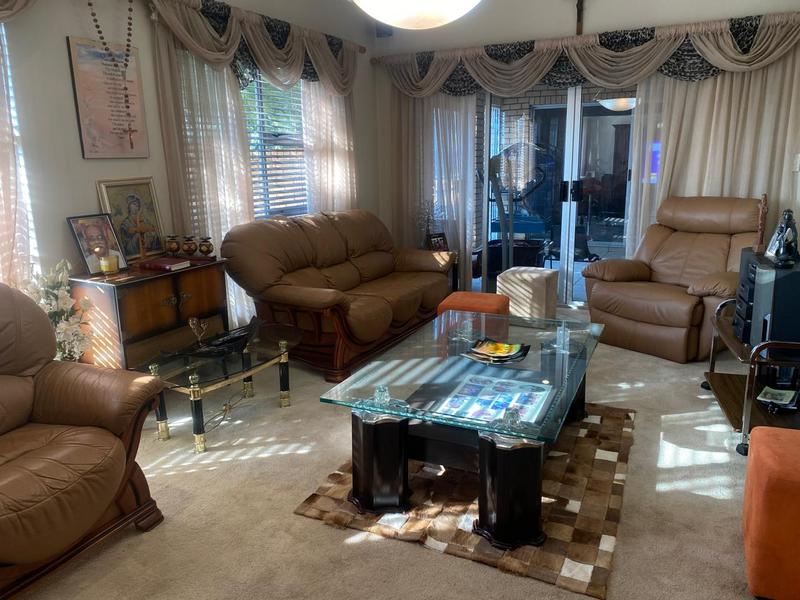 5 Bedroom Property for Sale in Balmoral Eastern Cape